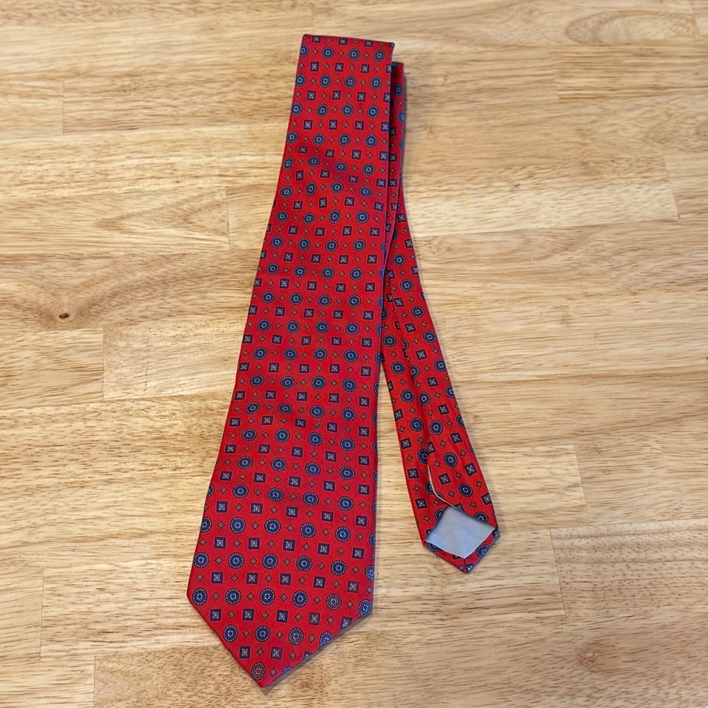 Hardy Amies‎ London Mens Silk Tie Red Blue Geometric Medallion Pattern Classic